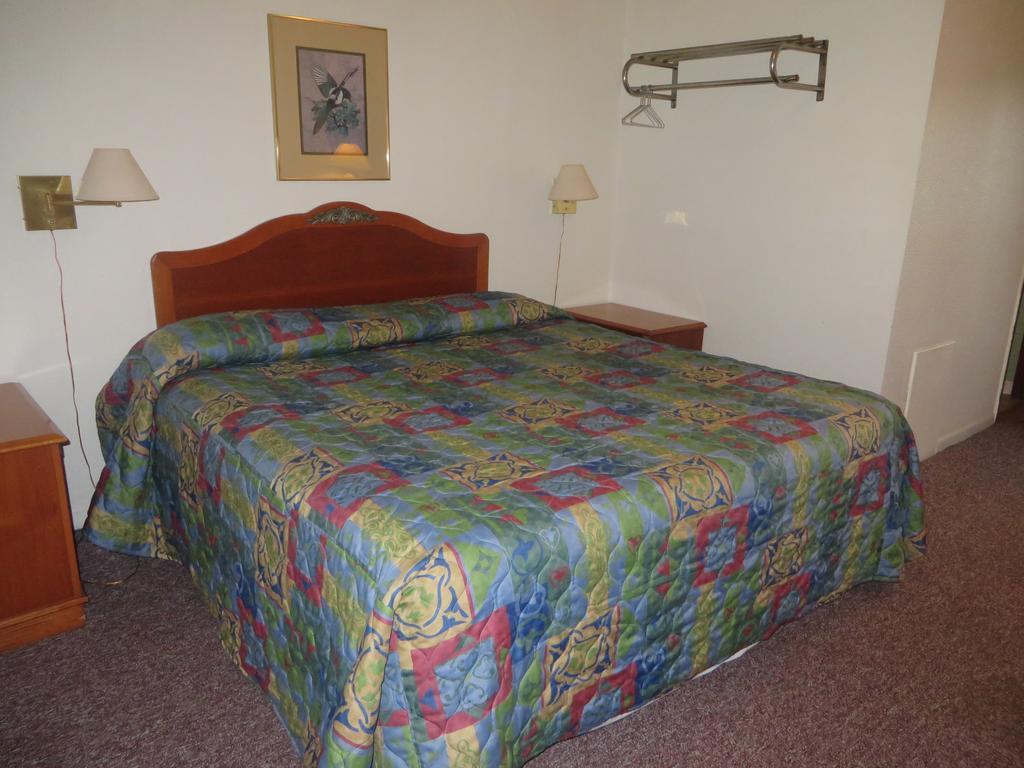 Best Budget Inn Carthage Kamer foto